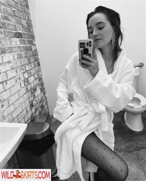 Kaitlyn Dever Nude Photos & Videos